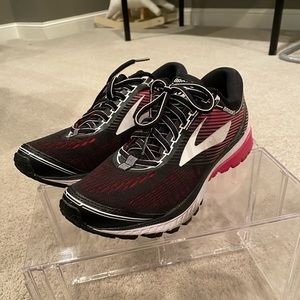 Brooks Ghost 10 Running Shoes - Black/Pink - Sz 8.5